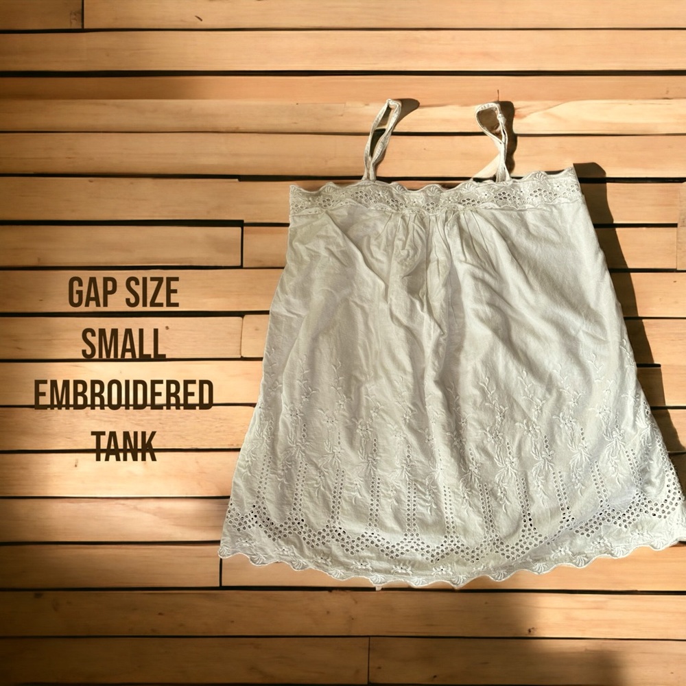 Women’s spaghetti strap flowy cotton tank